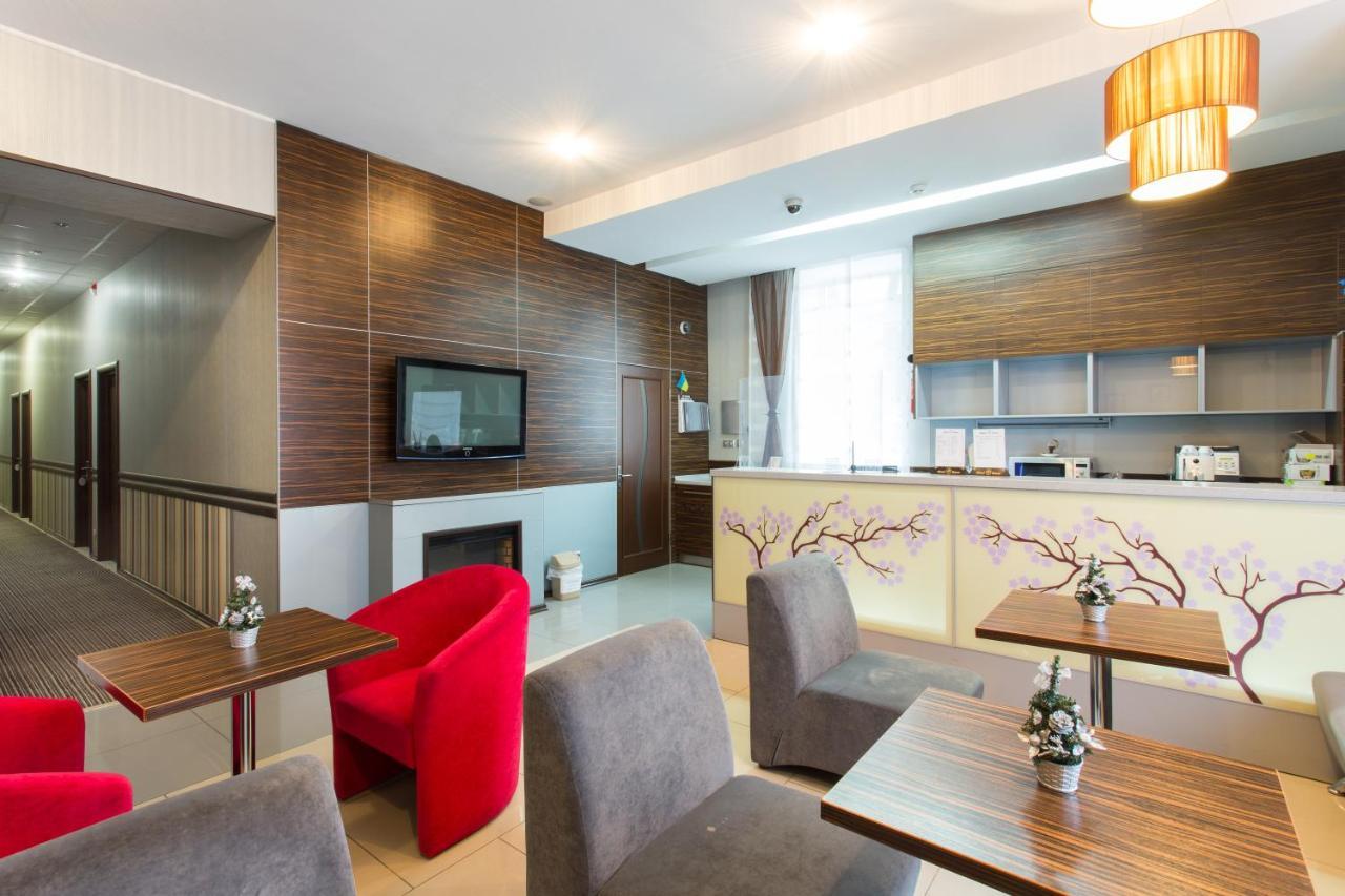 Hotel Voyage Kharkiv Exterior photo